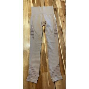 Gymshark Eyelet Energy Seamless Hi-Rise Crop Legging